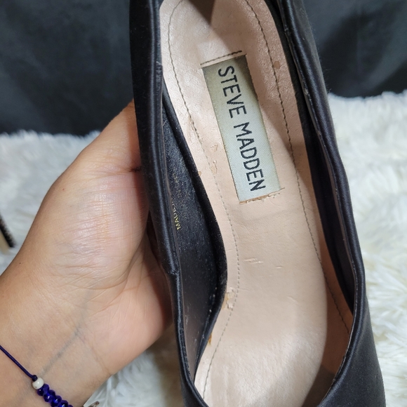 Steve Madden rhinestone heel with platform, size US 6, round cover toe - Picture 7 of 9